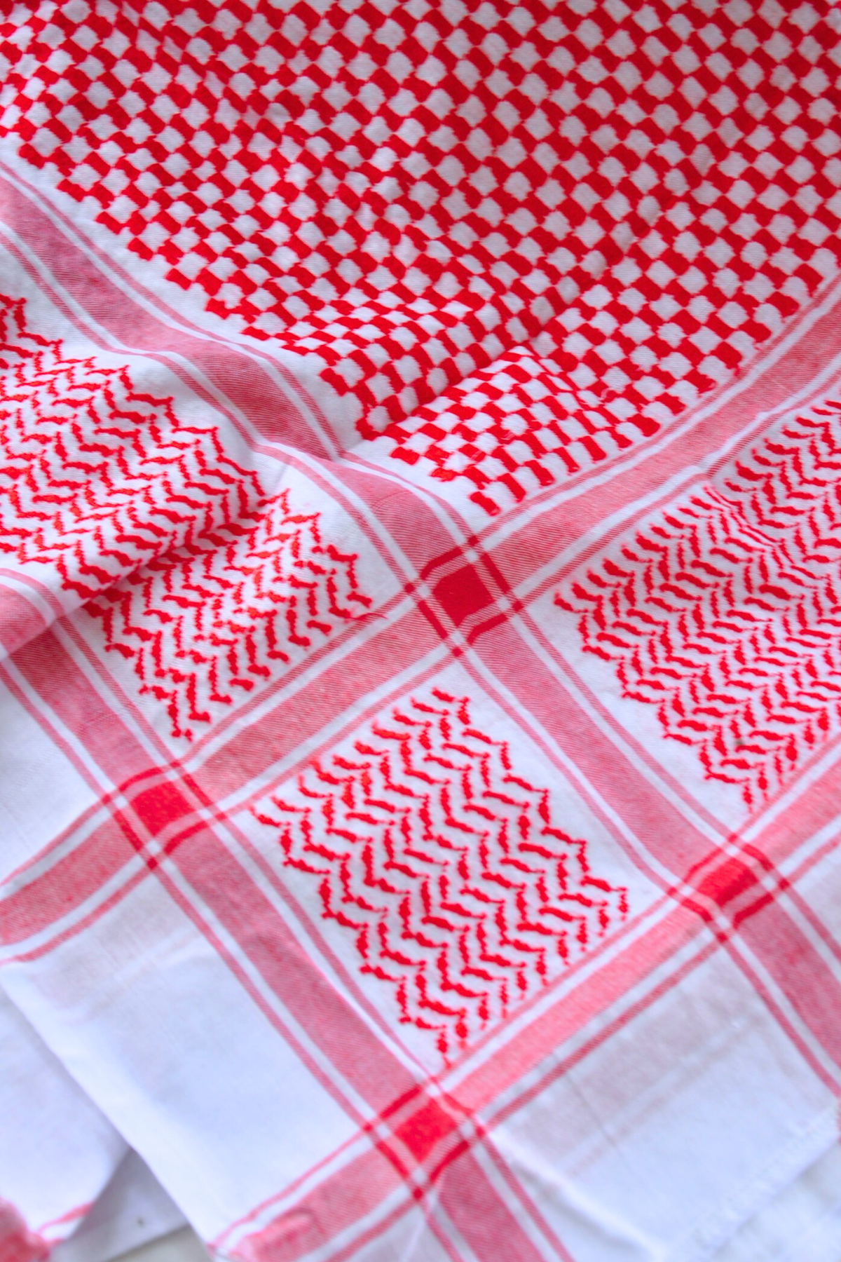 Traditional Keffiyeh Scarf-Red&White-No Tassels-Style1